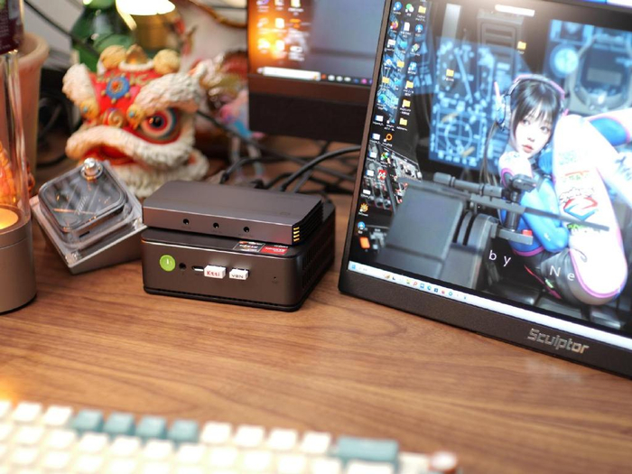 这个扩展坞集成了多种接口功能,有效扩展了pc的连接能力,现在所有设备