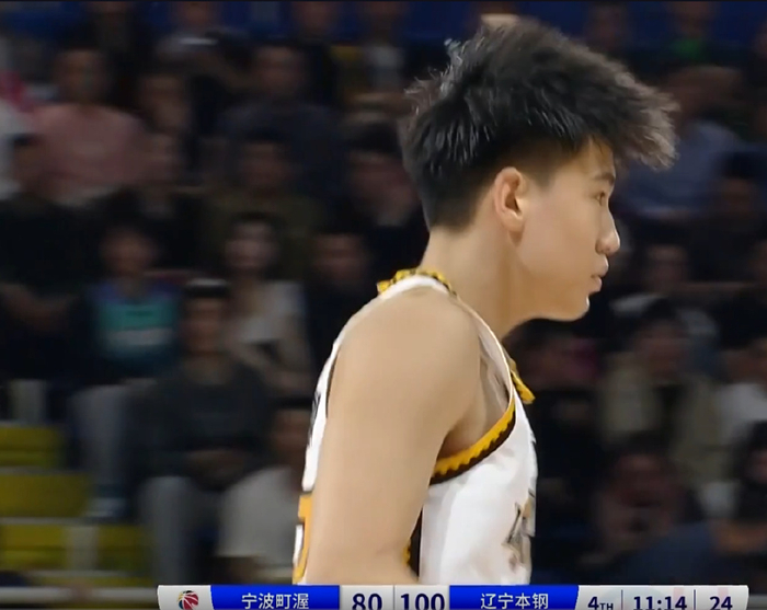 杨鸣却笑不出来,最水4替补11中1,隐患太明显|丛明晨|辽宁队|杨鸣_新浪