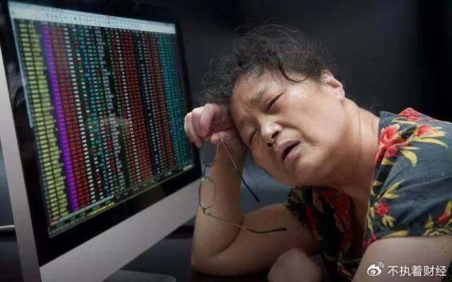 2025年不要存有大量现金？甭管手上有多少钱，老百姓都别瞎折腾