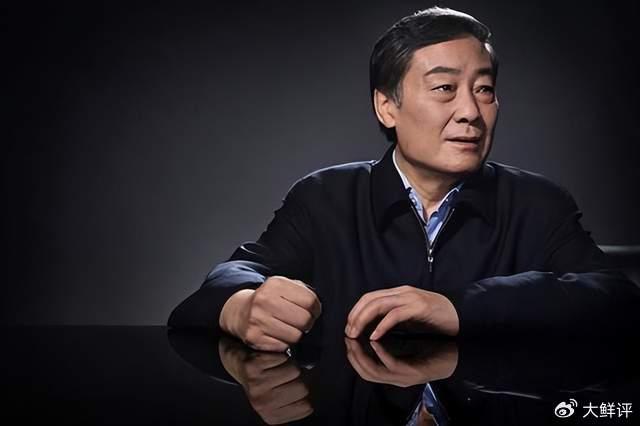 钟睒睒风波后首露面,上火脸肿大包满面愁容,头发花白像老了十岁|农夫山泉|娃哈哈|大包_新浪新闻