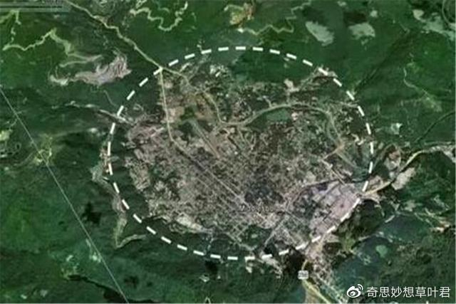 地球上最大的陨石坑,储存超1000吨黄金,为何无人开采?