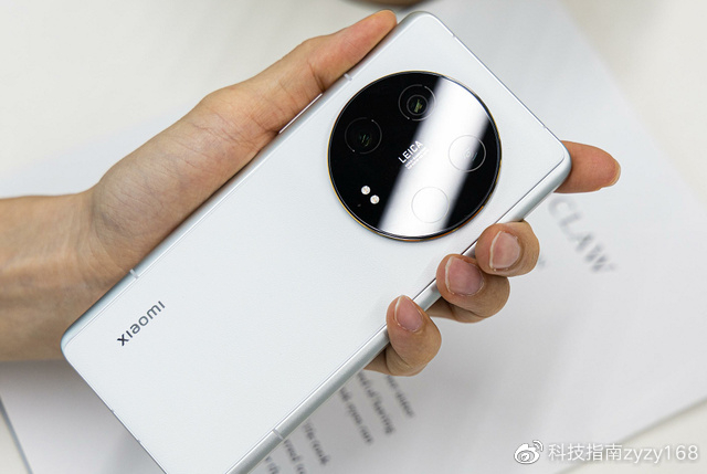 大家经验谈:4g,5g手机连上wifi后,移动流量数据需关闭吗?