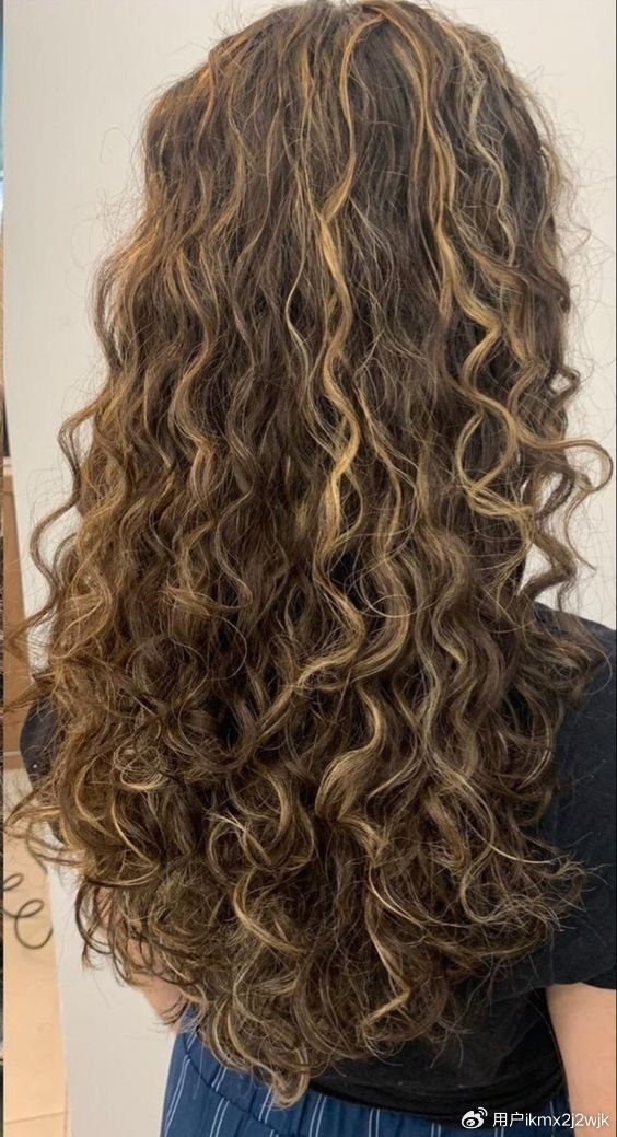 2024新年全头烫发型来了,又美又时尚,蓬松好看美如画|发型|时尚|层次