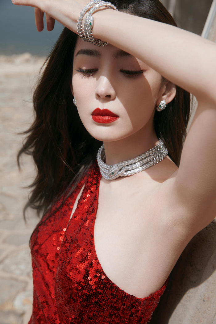 女明星的腋下管理