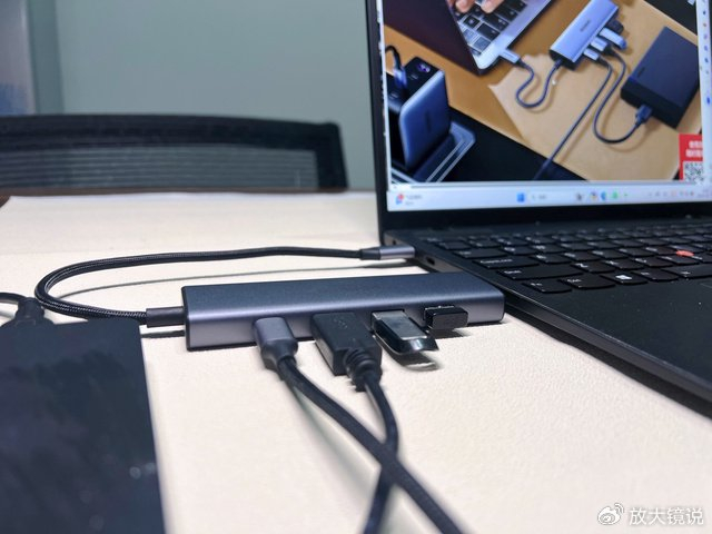 绿联扩展坞5合1体验评测外设连接够稳移动办公更便捷