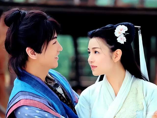 陈晓陈妍希疑似婚姻危机,无互动,女方演唱会上泪流满面|倪安东|陈妍希