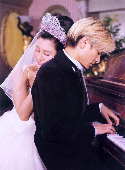 李嘉欣当年分别合作了四大天王里最帅的刘德华和黎明