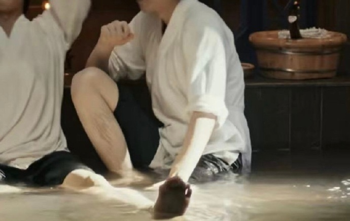 刘宇宁在紫川中大秀身材腿毛茂盛引热议