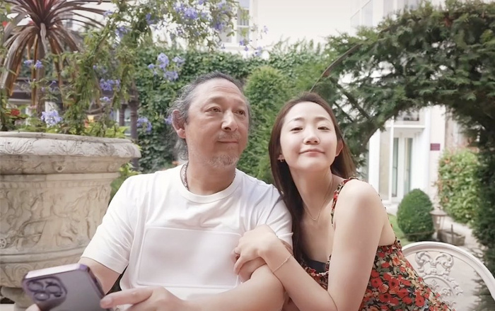 为了澄清这些传闻,三宝与妻子千惠分享了一段非正式访谈,并曝光相爱的