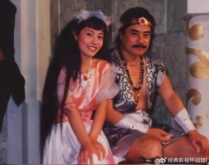 90版《封神榜》幕后花絮:当剧中的演员穿回时装,你还能认出他们吗