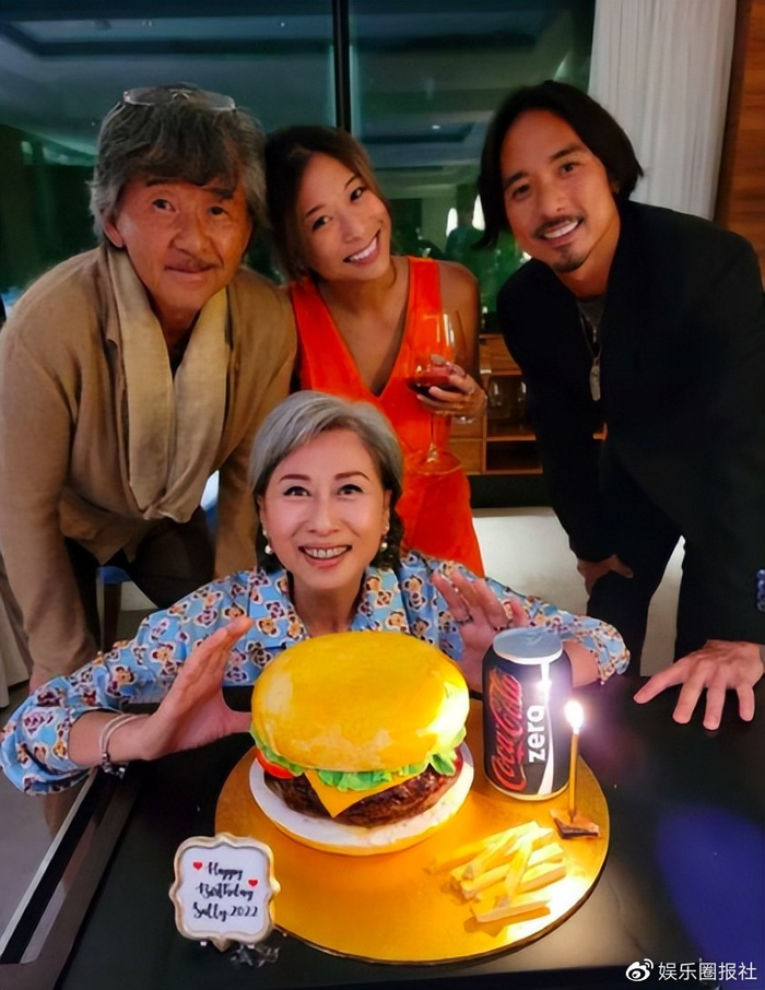 前妻现任相处融洽，儿子继母间母慈子孝，林子祥堪称婚姻中的大师|林德信|林子祥|叶倩文_新浪新闻