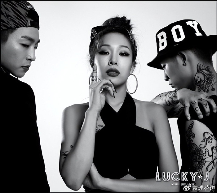 7点认识呛辣欧腻jessi出道辛酸史整形前模样曝光