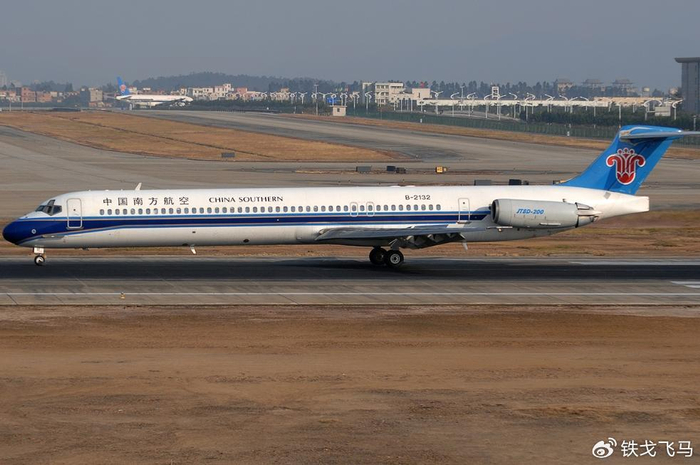 在此基础上,我们自主研发的运10飞机原型机在80年代初终于是实现了