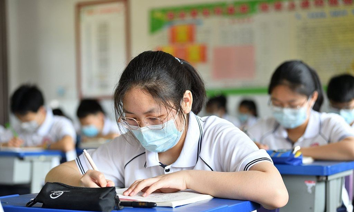 距离中考只有半年时间,初三学生怎样做,能逆风翻盘,赢在中考?|老师|同学|试卷|课堂|成绩_新浪新闻