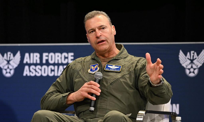 无法和中国竞争美忠诚僚机计划或面临重大变故成本无法控制