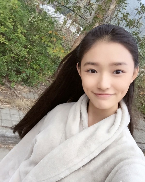 星女郎林允晒变妆视频,素颜出镜遭群嘲,被调侃比普通人还不如