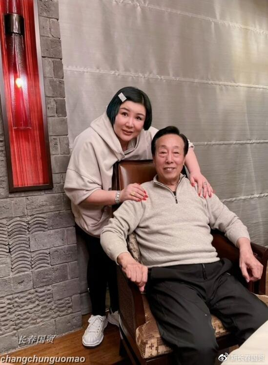 郭德纲妻子拜三弦名家为师,网爆月底天津举办摆知仪式