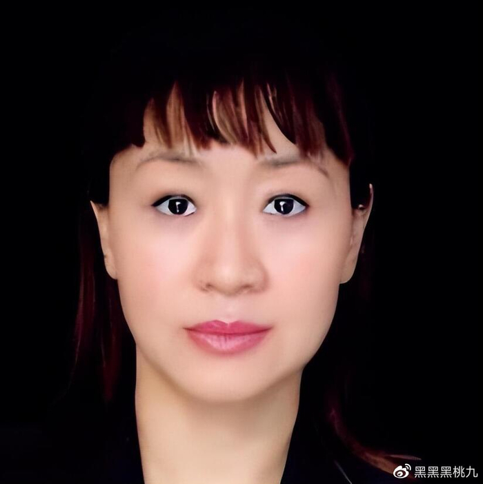 “共享情妇”李薇，和她的一群高官情人|云南|情夫|父亲|生意|杜世成_新浪新闻