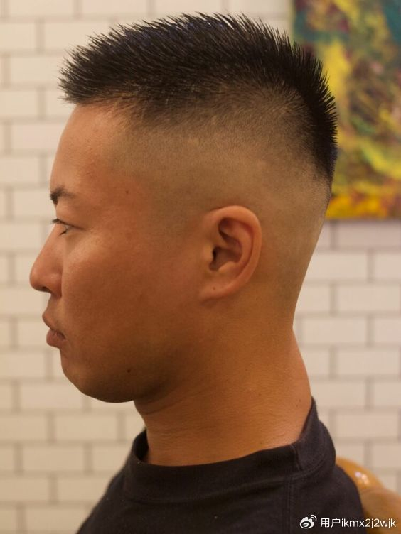 新帅气男发来了,时尚有型好打理,适合大多数男士|男士|寸头|发型_新浪