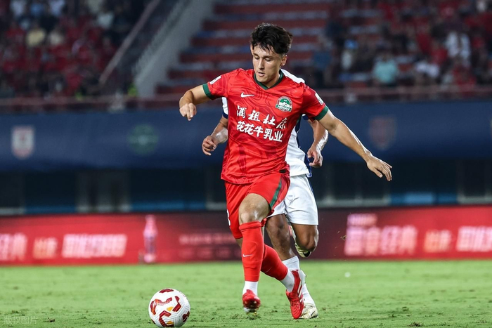 意外！他在河南队刚坐稳主力就受到伤病困扰，已官宣进行手术治疗