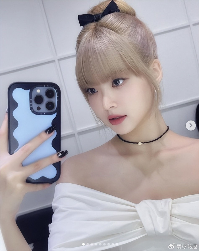 2023年首度染金发韩女星3.le sserafim 洪恩采