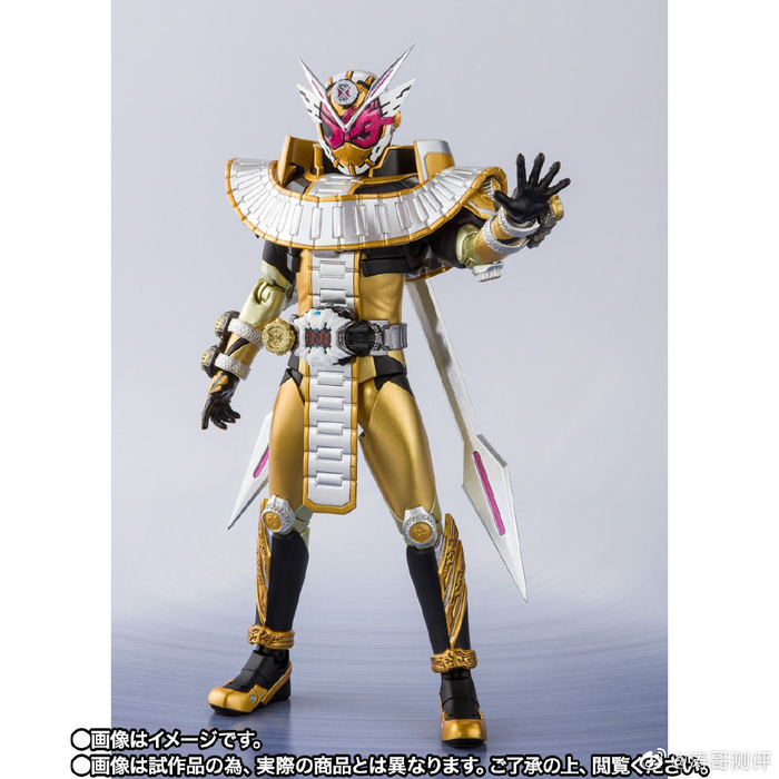 万代这款假面骑士时王逢魔形态的SHF，全高大约是14.5cm