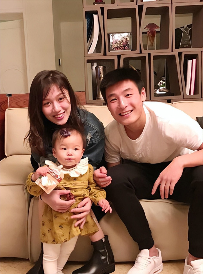 篮球教练杨鸣婚变 更凸显了国足模范老公韦世豪 武磊等人不容易|谭龙