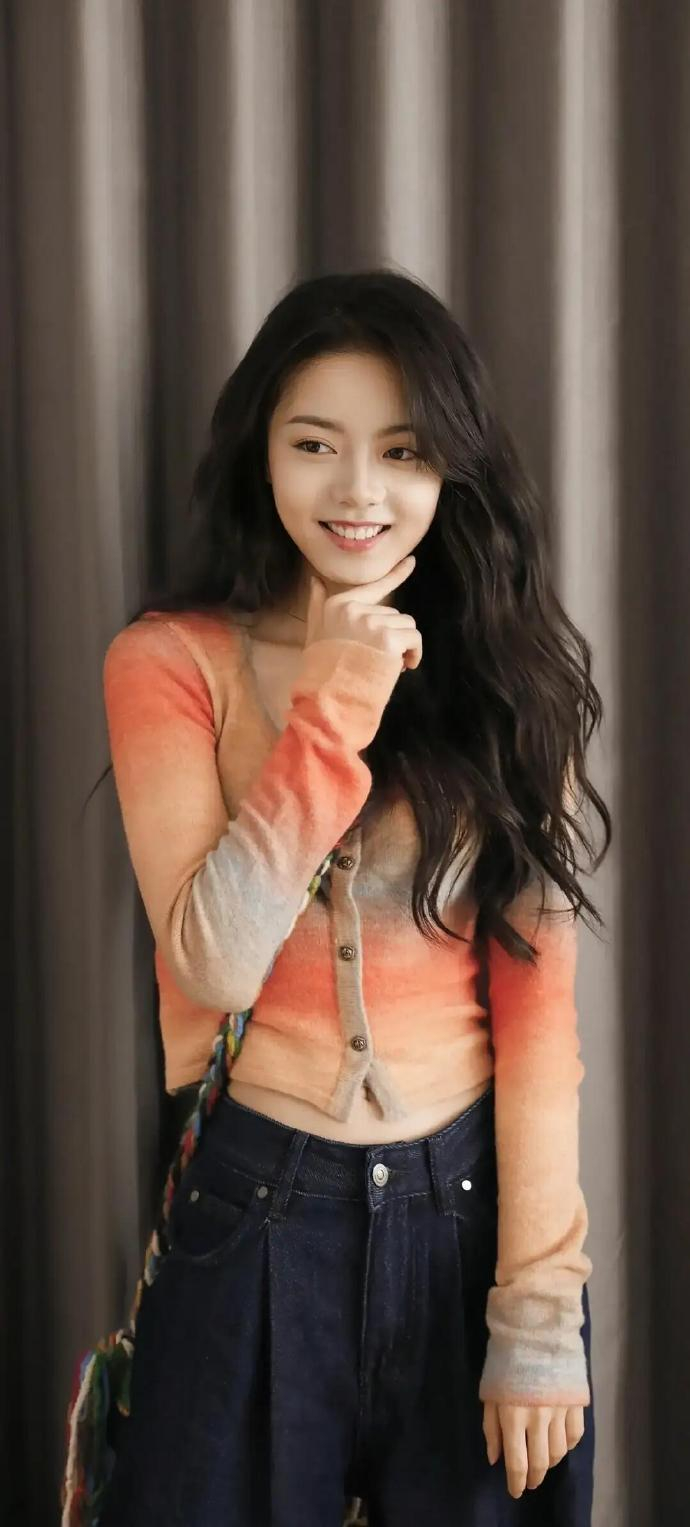 赵今麦写真集分享知性而又甜美