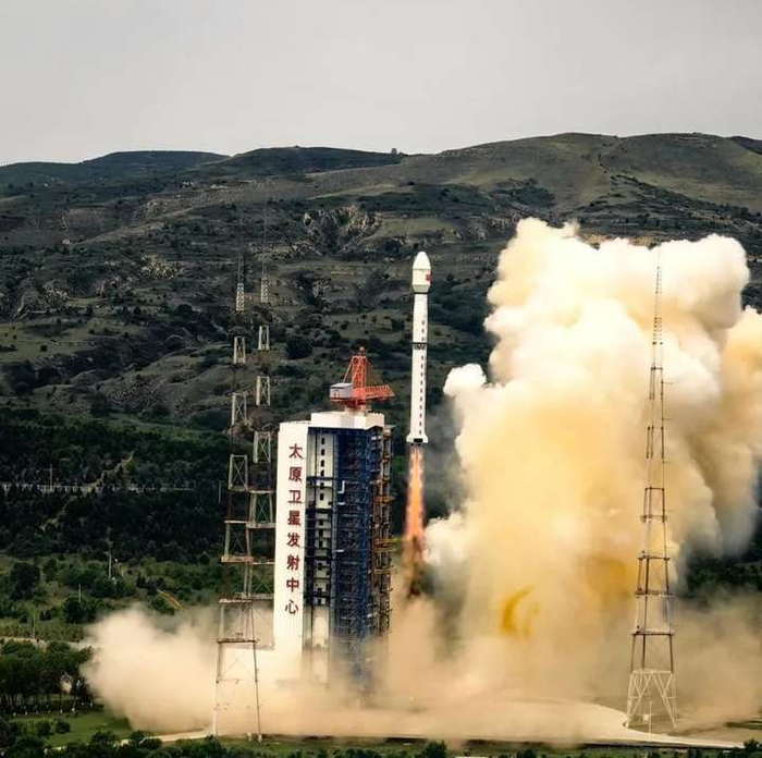 我国在轨卫星已达901颗,美国却超7000颗!中国版"星链"将发射