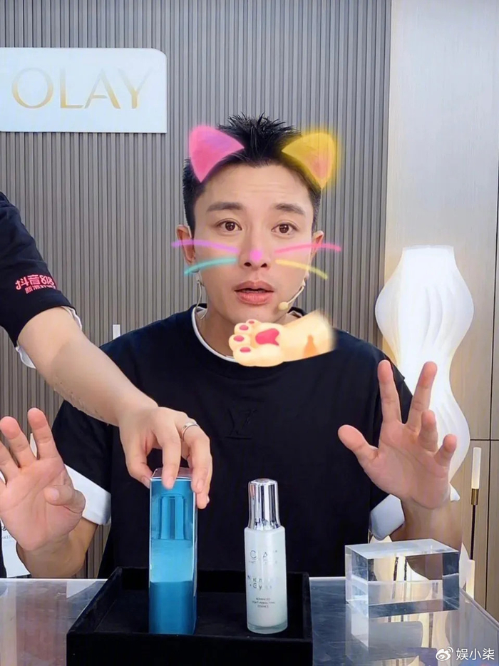 朱梓骁直播带货引争议,曾志伟力挺遭打脸,贾乃亮黄圣依躺枪|朱梓骁