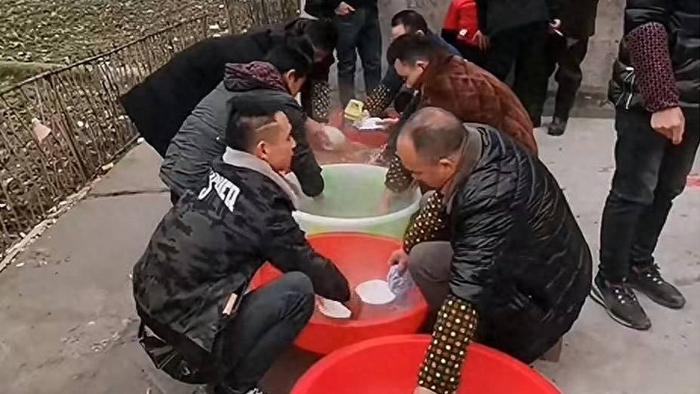 同样是“光棍”，30多岁和50多岁男人的处境，竟有天壤之别