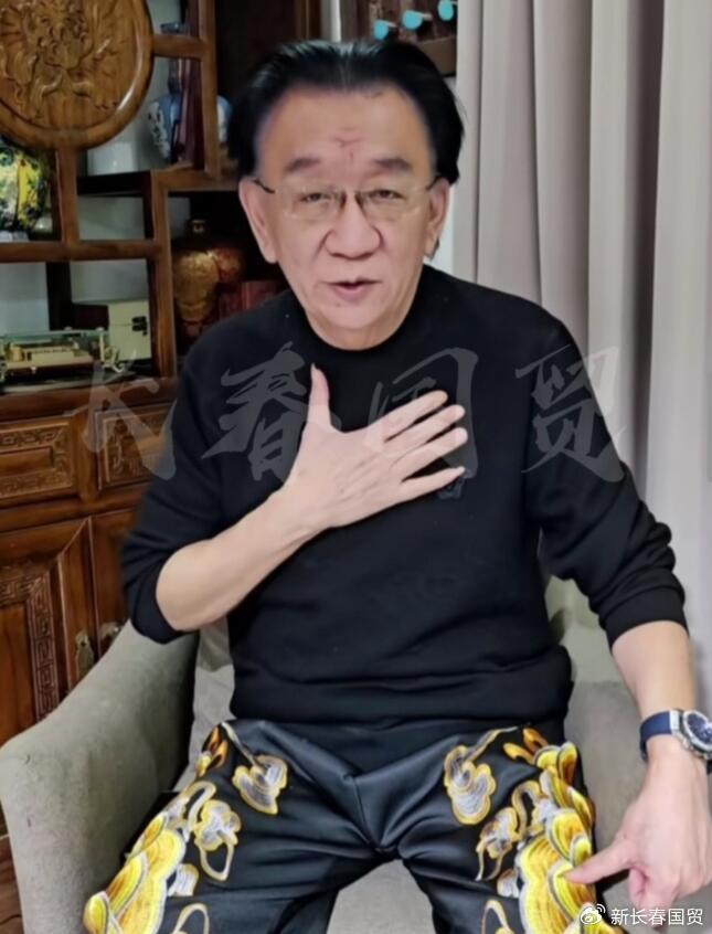 给电诈头目视频庆生曝光后,侯耀华首次露面:为租车公司送祝福|侯耀华