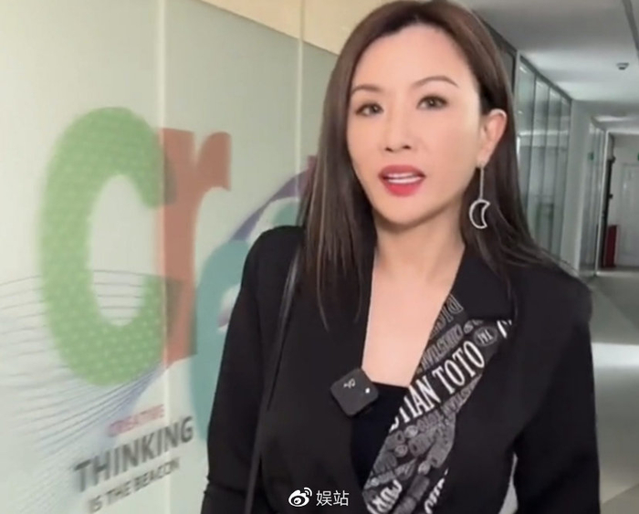 50岁张文慈近况曝光，频被催婚，回怼网友：关你啥事