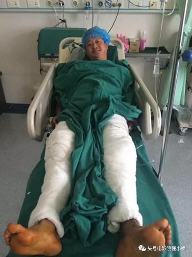 吴京黑了胖了!抗美援朝大片《金刚川》造型曝光,晒图致敬八一建军节