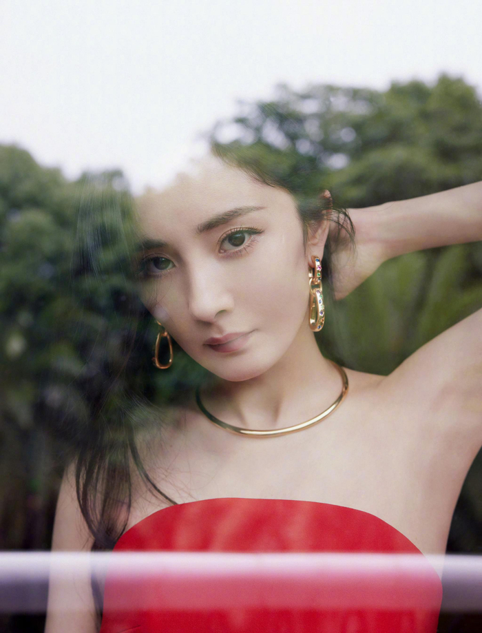 女明星的腋下管理