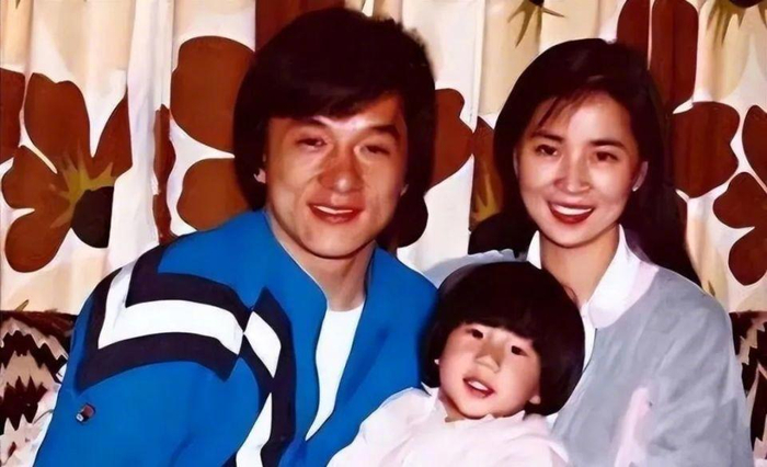 二,林凤娇和成龙