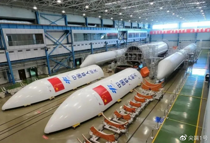 天舟六号发射,控制中心电脑桌面引关注:我国航天电脑