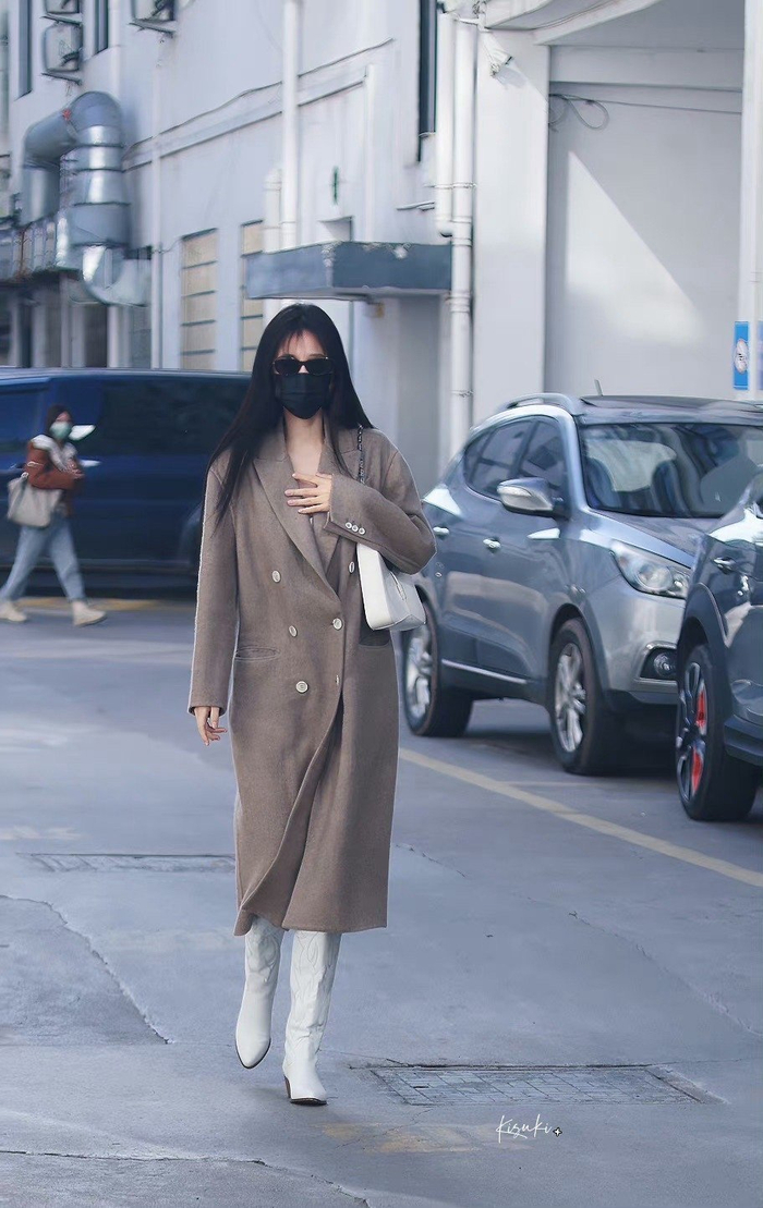 虞书欣秋冬穿搭