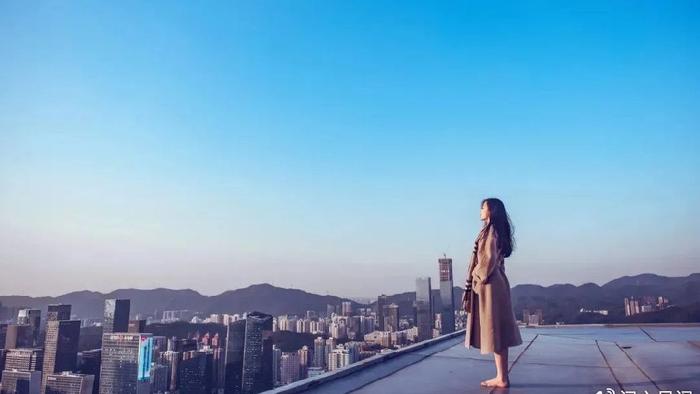 人到中年发现：不聊天、不化妆、不打扮的女人，大多是这3种状态