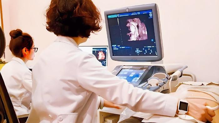 “女人最佳生育年龄”揭晓，产科医生：超过这个年纪就尽量别生了