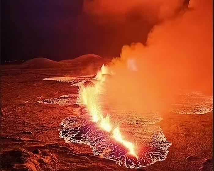 連續地震數十天後冰島火山終於噴發了這輪噴發或長達數個世紀