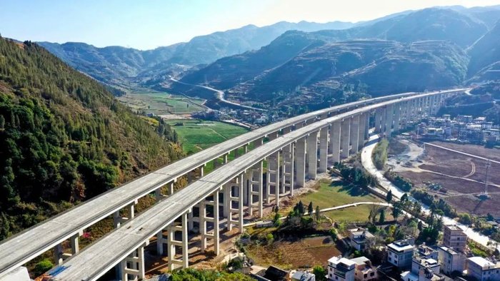 福宜高速小屯特大桥主体建设完成|小屯|钢箱梁|墩柱_新浪新闻