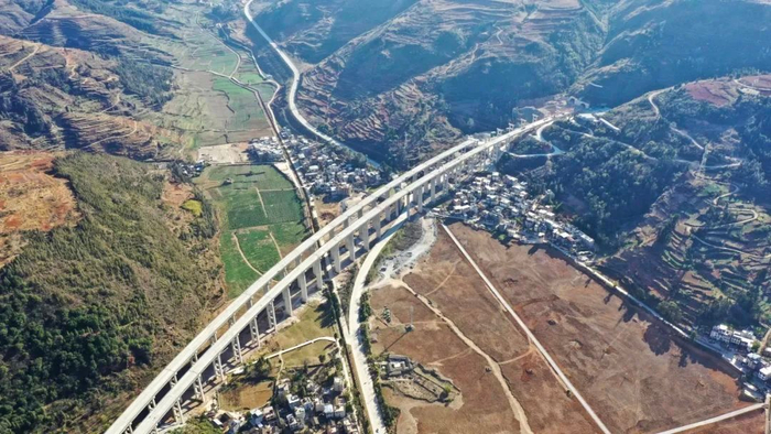 迎春加速跑福宜高速小屯特大桥主体建设完成