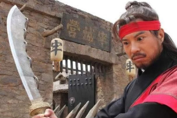 为何刽子手一听“刀下留人”就停手?只因13个字,他们不敢乱来