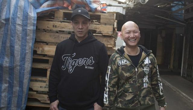 梁小龙的弟弟,曾在《逃学威龙》里与周星驰作对,如今已升做爷爷