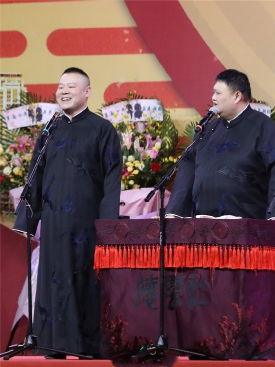 岳云鹏结婚纪念日和孙越撒糖?德云社再不开箱,秀恩爱要成日常