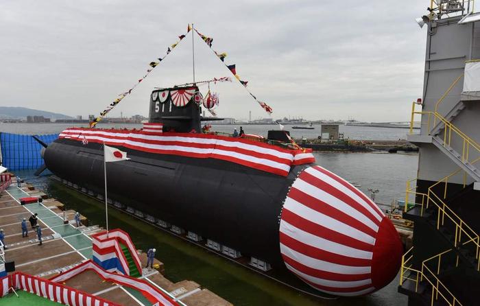 疫情当下日本还是没闲着，接连放出3大招，全球首款锂电潜艇服役