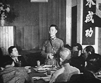 这位国军将领早已弃暗投明，却被蒋介石称为独胆英雄