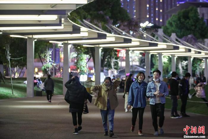 贵阳夜经济陆续恢复 “烟火气”回归