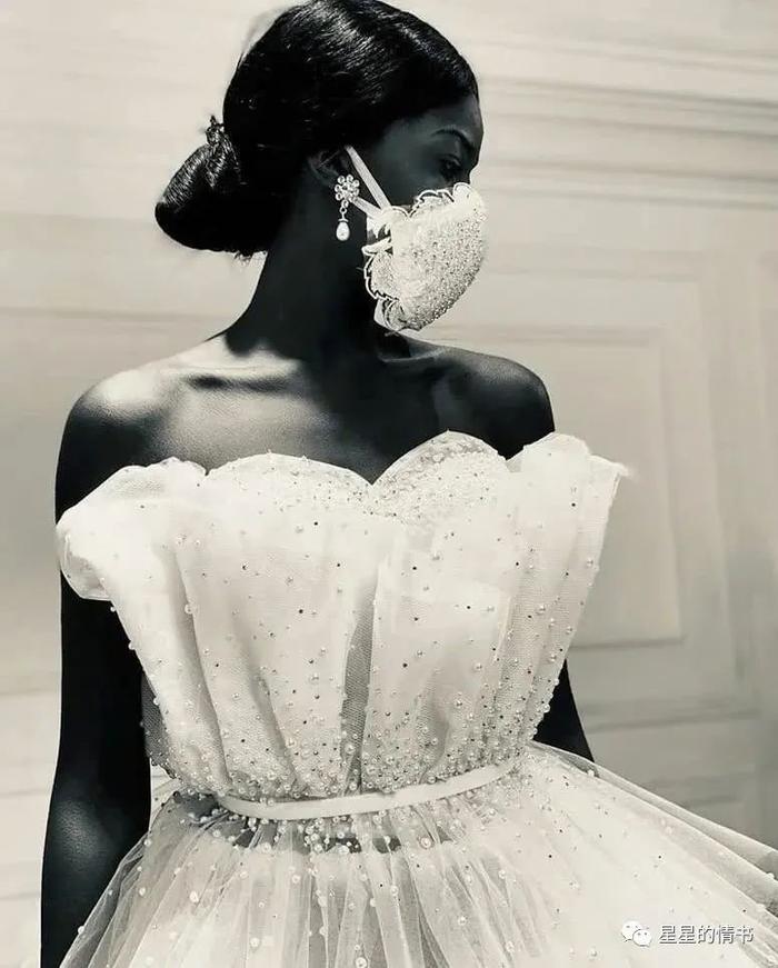 “口罩婚纱”成热议，面对疫情，时尚能做些什么？